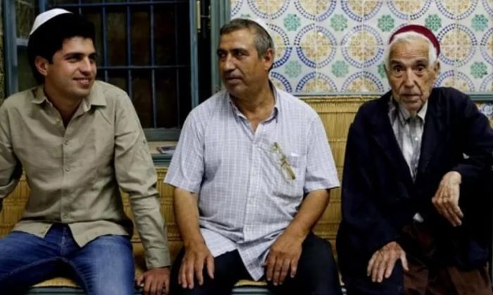 Sebab agama Yahudi dan Nasrani tersebar ke semenanjung Arab